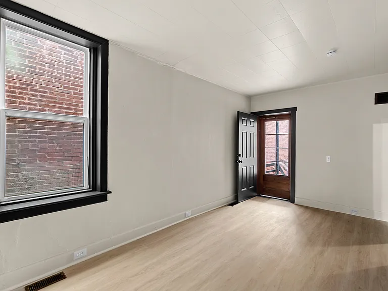 3445 Itaska St — Photo 10