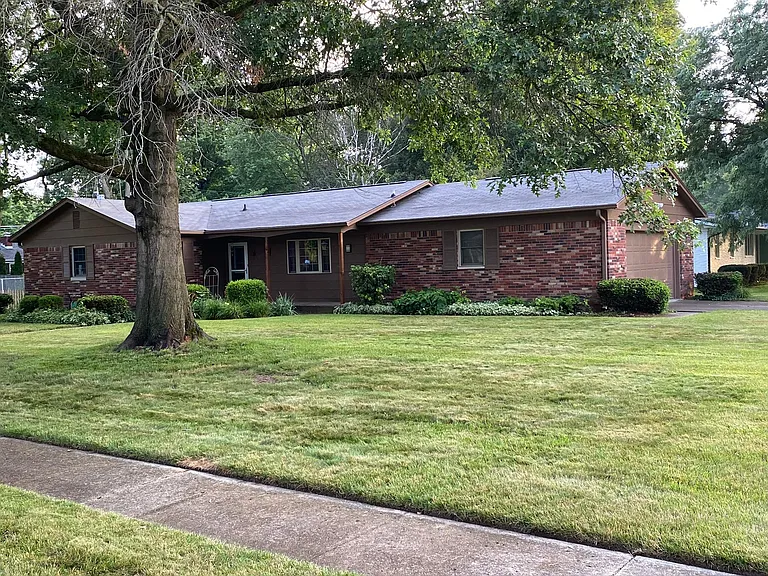 105 Belden Dr — Photo 31