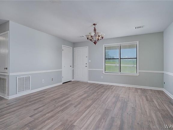 5th image of 16056 Lake Hills Dr