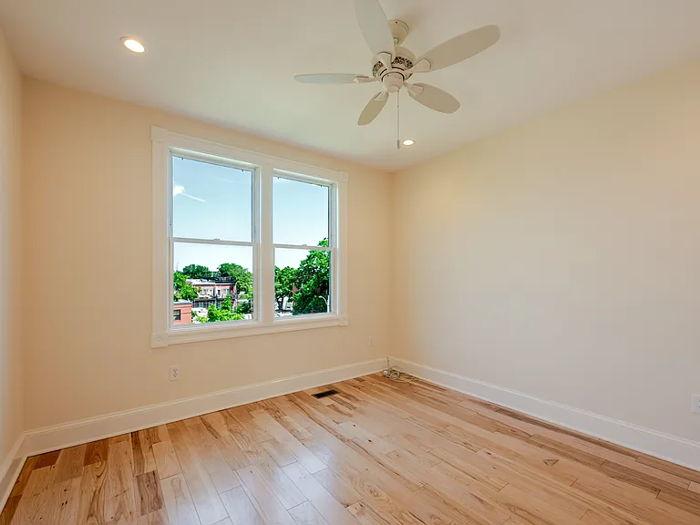 1234 E St NE — Photo 58