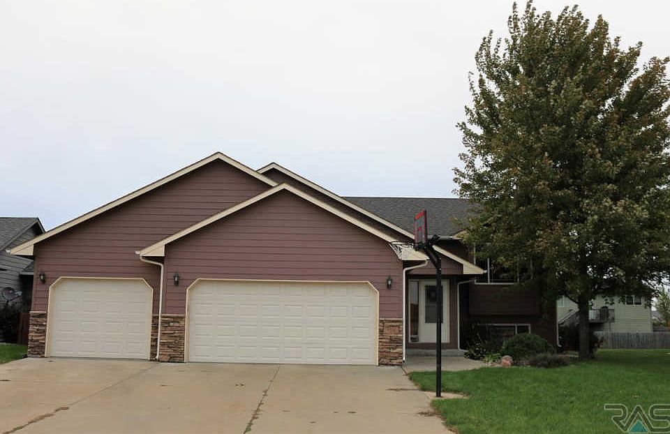 1st image of 404 Claudia Ave