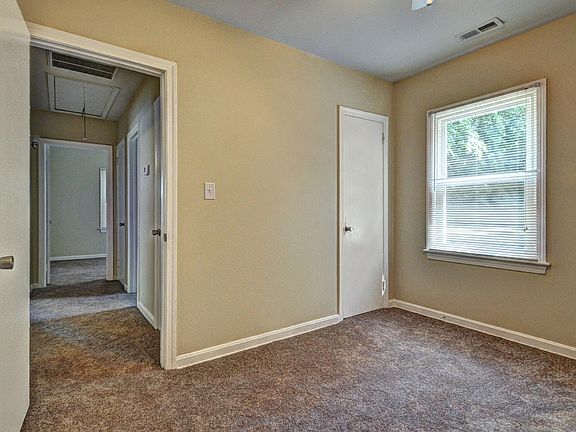 5th image of 23 Eastmoreland Dr