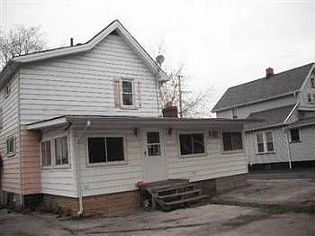 647 Hall St NW photo 1
