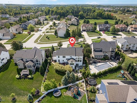 2nd image of 5011 Barlow Dr