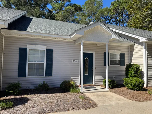 490 Moss Creek Ln, Brunswick, GA 31520