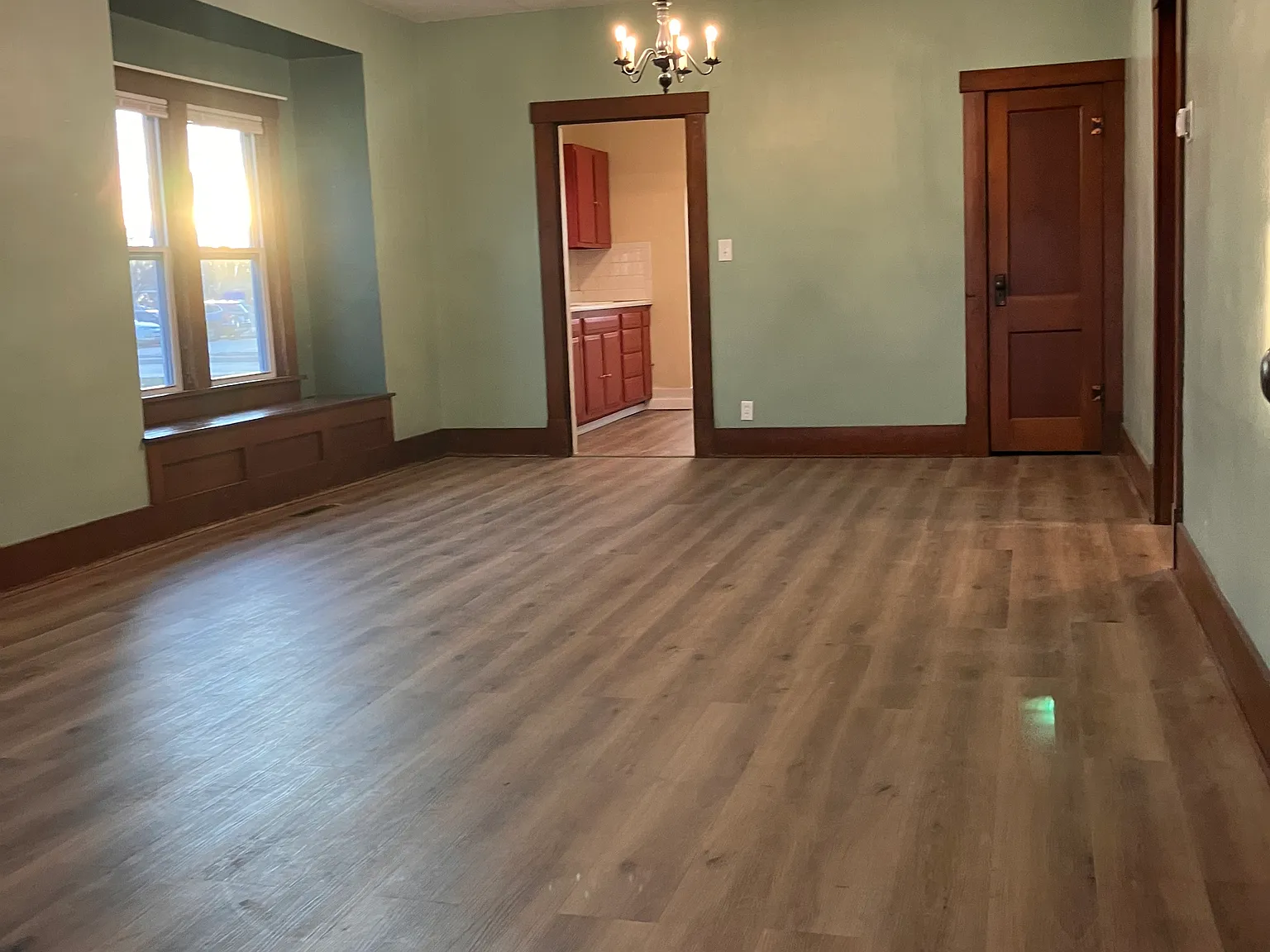 2 bed, 1013 sqft, $900 — Photo 2