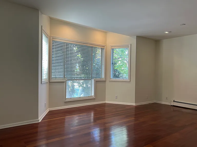757 N Point St #1 — Photo 16