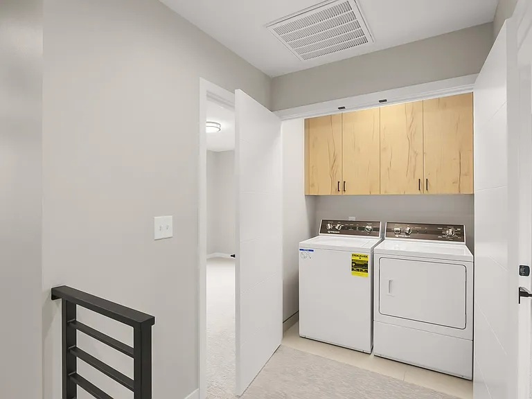 3275 SE Francis St — Photo 9