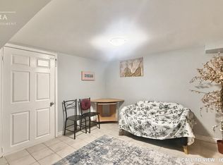 21 Byng Ave #2, Toronto, ON M9W 2M5