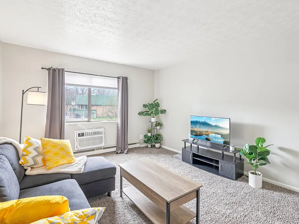 Cedarwood Court