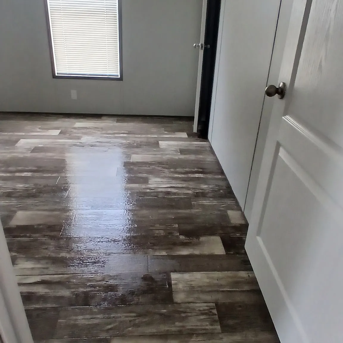 3 bed, $1,199 — Photo 1