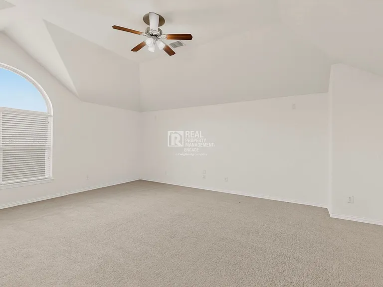 963 Cougar Dr — Photo 40