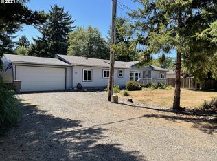 284 8th Ave, Hammond, OR 97121