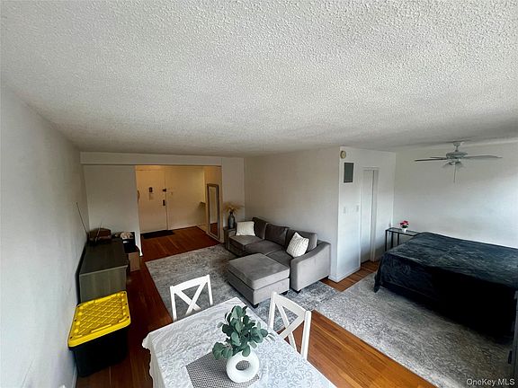 4th image of 84-29 155th Avenue #2H