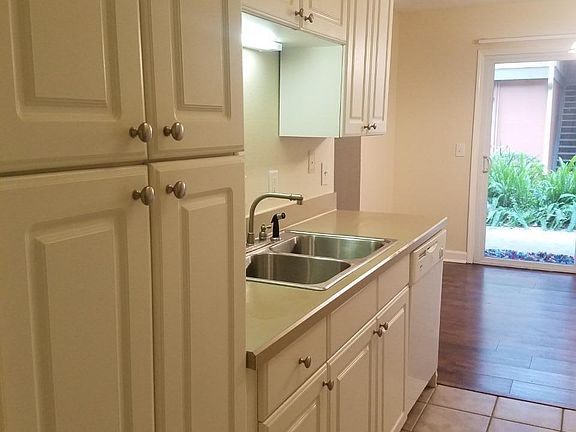4th image of 1800 Park Ave APT 351