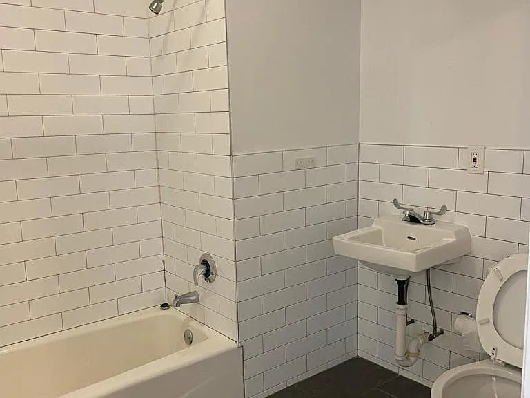 2760 Decatur Ave #3B — Photo 5
