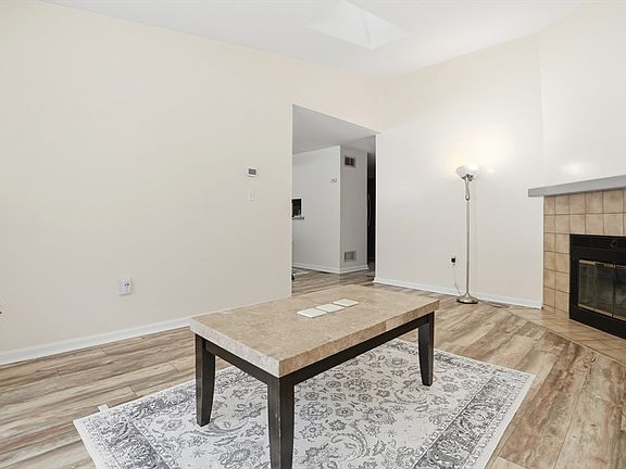 5th image of 48 Londonderry Rd