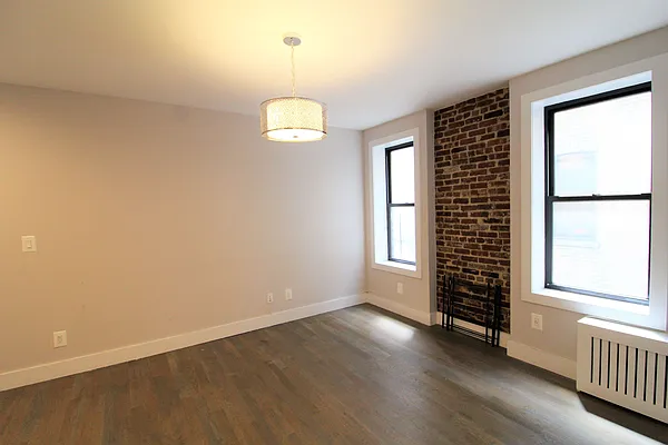 Rented by Bruma Realty LLC | media 20