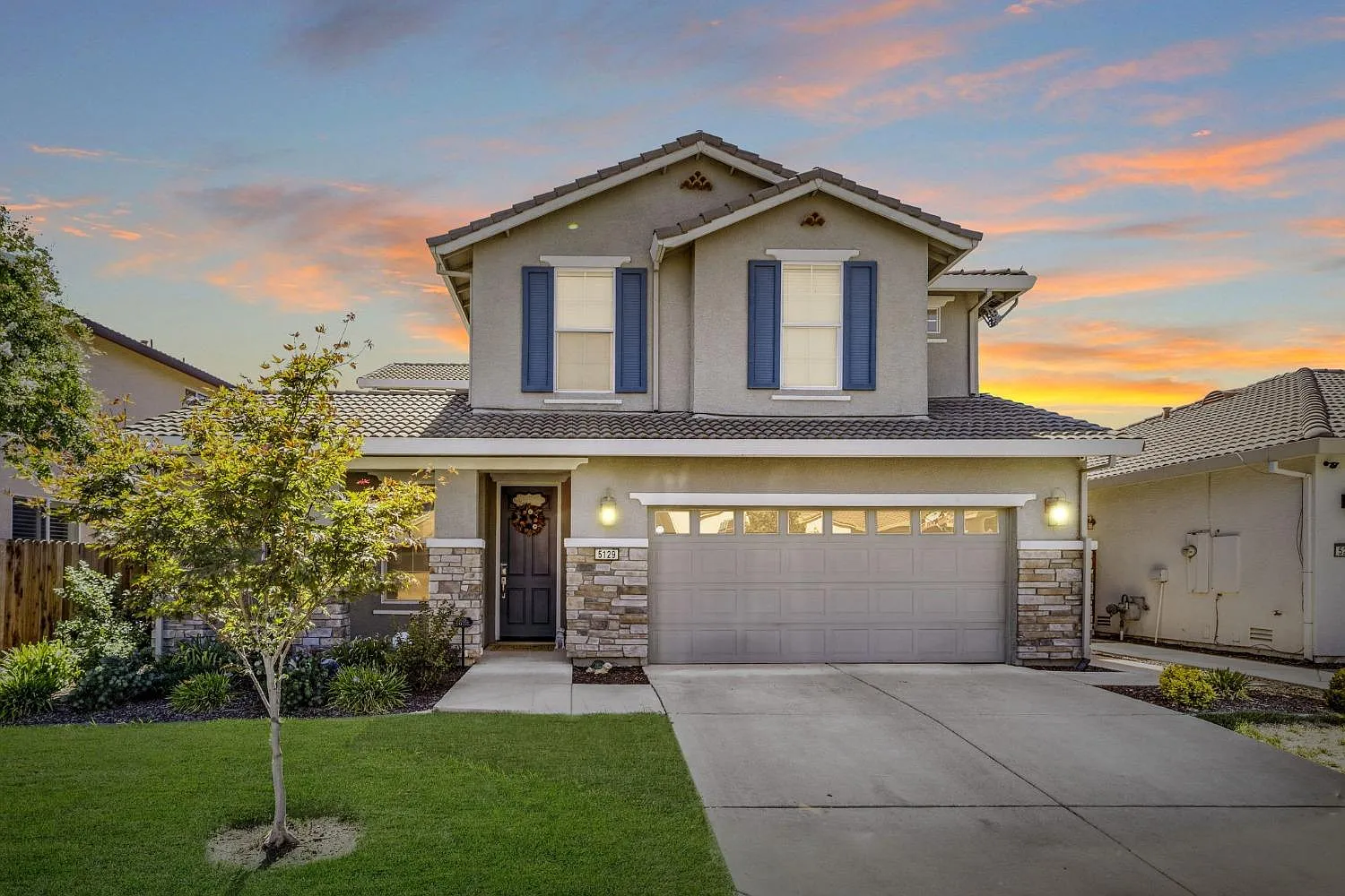 5129 Ocean Ln photo 1