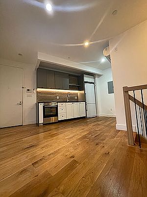 1st image of 101 Montrose Ave #1F