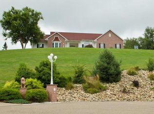 224 Longview Ct NE, Dover, OH 44622