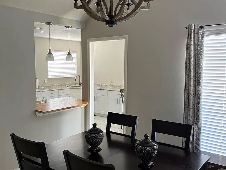 9115 Kindlewood Dr — Photo 2
