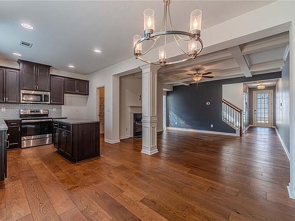 3rd image of 4086 Fireoak Dr
