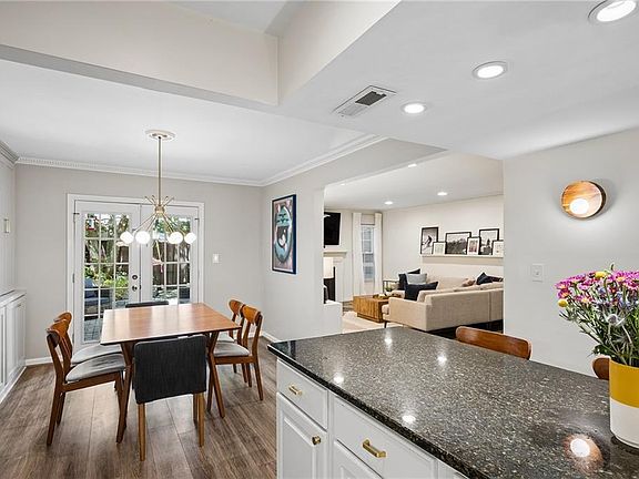 3rd image of 4620 Wieuca Rd NE APT 74