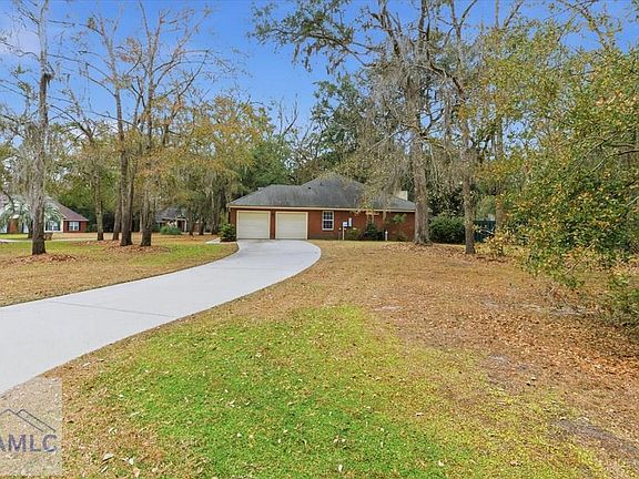 3rd image of 195 Brittany Ct