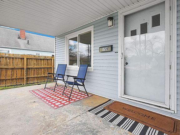 2nd image of 1728 Laurel Ave