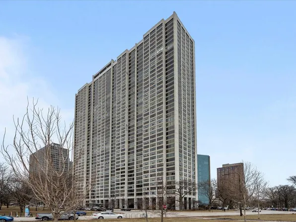 2800 N Lake Shore Dr APT 1317, Chicago, IL 60657