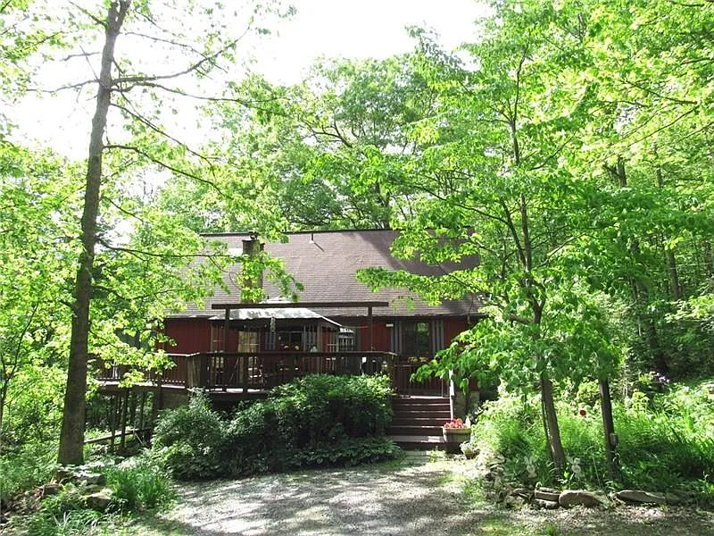 207 Clinton Rd photo 1