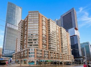 711 Bay St #1421, Toronto, ON M5G 2J8