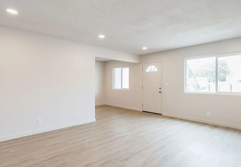 317 Tremont St #5 — Photo 10
