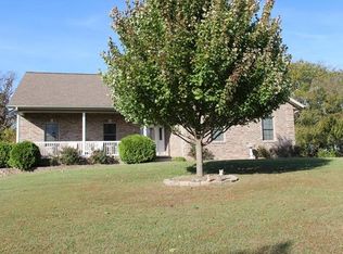 855 Harvest Hills Ave, Greenville, IL 62246