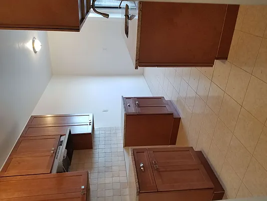Rented by Lang Realty LLC | media 7