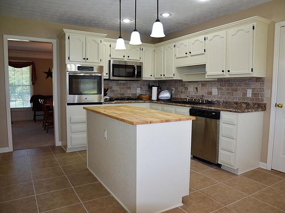 4th image of 7419 Windy Knoll Dr
