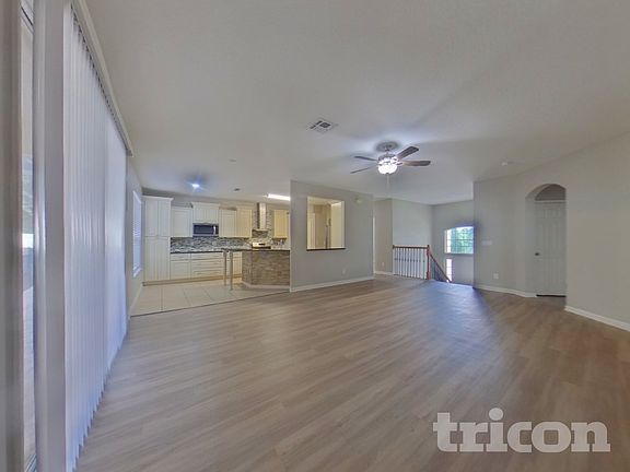 2nd image of 2803 Eagle Lake Dr