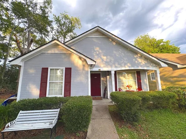 3017 Amy Cir, Valdosta, GA 31602