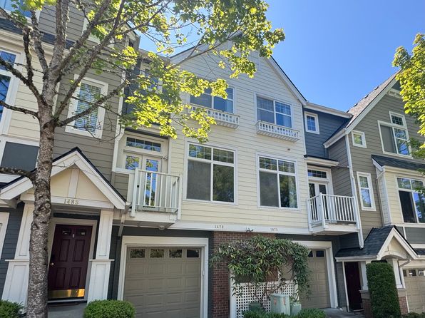 1479 Huckleberry Cir