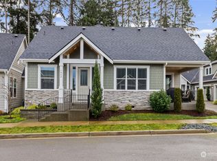 1064 11th Tee Dr #8, Tacoma, WA 98466