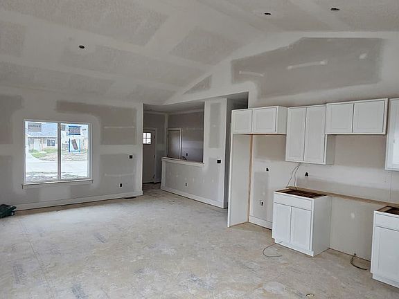 5th image of 8961 E Joshua St