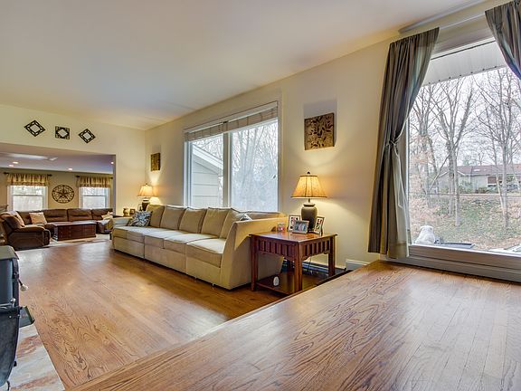 5th image of 6 Standish Pl