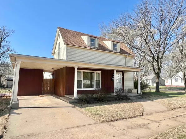 307 W A Ave, Kingman, KS 67068