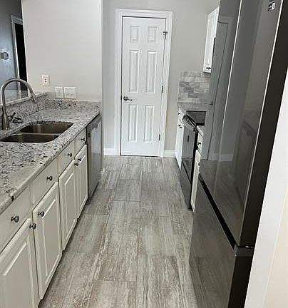 3rd image of 1945 Tara Ct APT 203