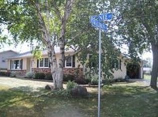 11 Pawnee St, Watertown, WI 53094