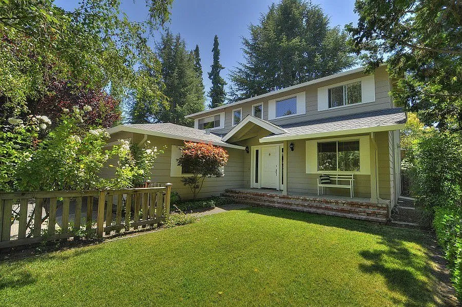 212 Selby Ln photo 1
