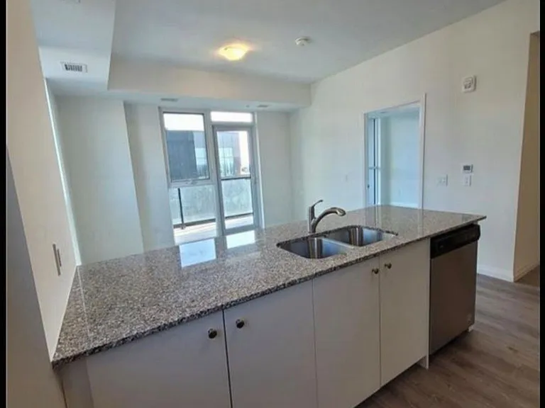 108 Garment St #902 — Photo 5