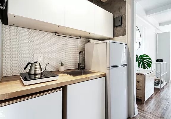 4th image of 457 W 57th St #1403