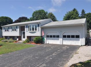 47 Sunnyside Dr, Warwick, RI 02889